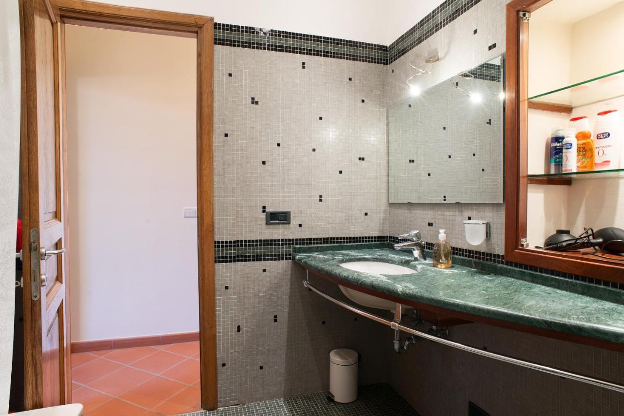 Ponte Vecchio Flat With Elevator *