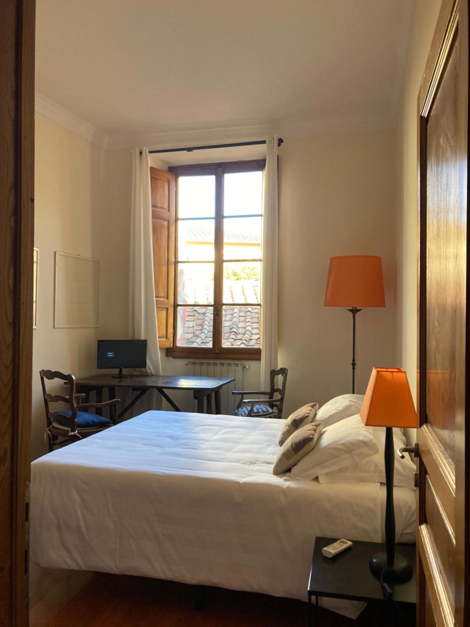 Ponte Vecchio Flat With Elevator * Florencia